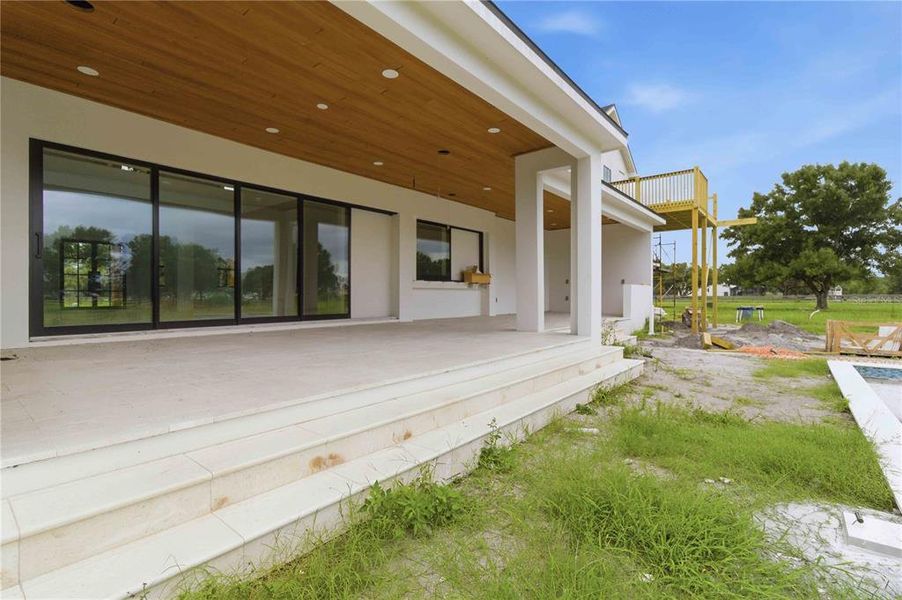 Exterior details and patio area of a home in , Sarasota (Image 14).