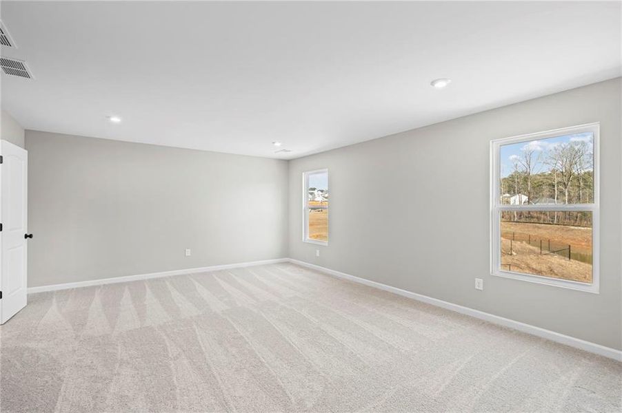 Spacious, unfurnished interior of a new home in Twin Lakes, Hoschton (Image 28).