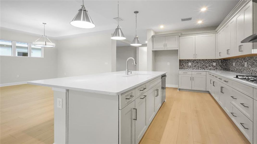 Furnished interior view inside a new home in Cresswind at Lake Harris, Tavares (Image 15). Furnished interior view inside a new home in Cresswind at Lake Harris, Tavares (Image 15).