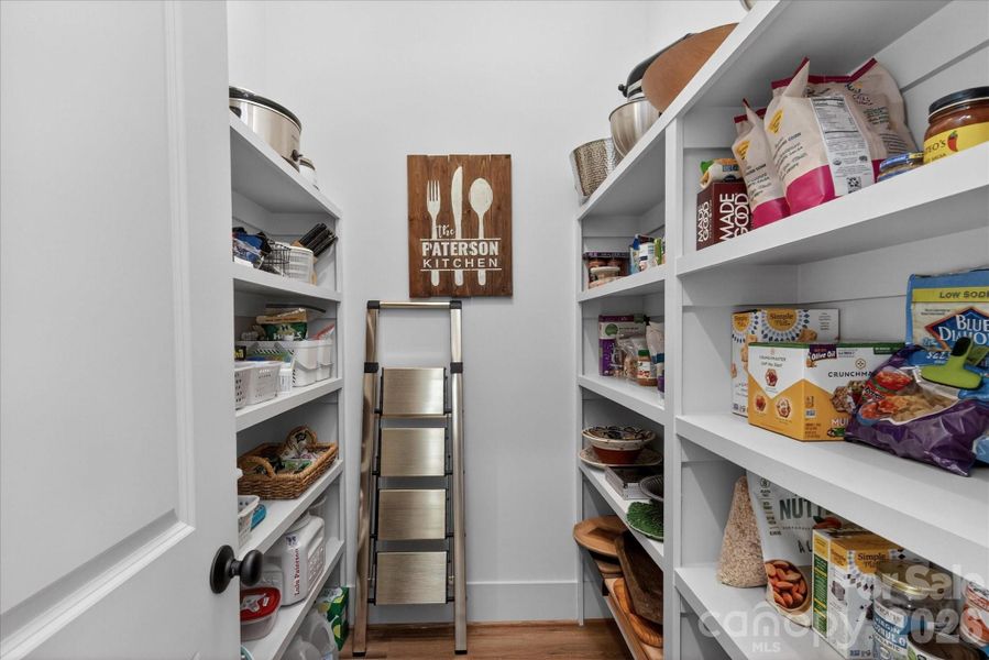 Walk in Pantry