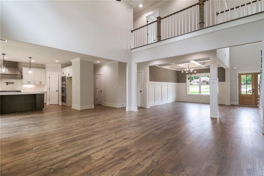 Spacious, unfurnished interior of a new home in Spring Creek, Monroe (Image 21).