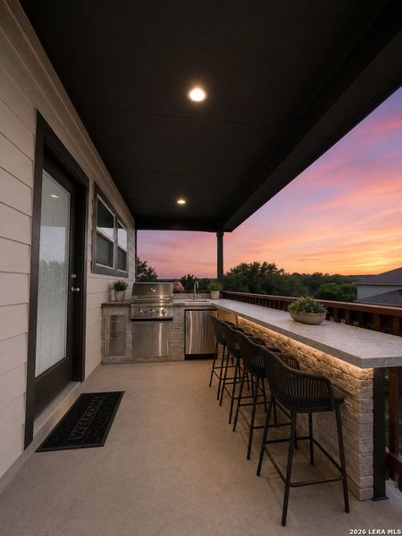 Exterior details and patio area of a home in Thomas Pond, San Antonio (Image 31).