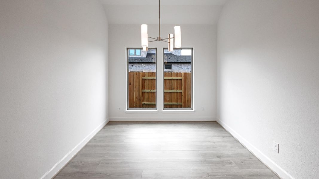 Spacious, unfurnished interior of a new home in Crosswinds, Kyle (Image 29).