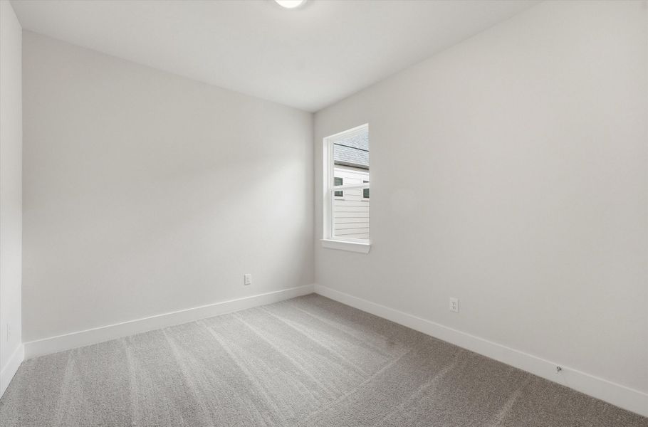Spacious, unfurnished interior of a new home in Two Step Farm, Montgomery (Image 14).