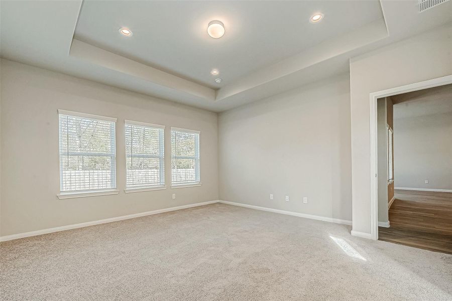 Image 15 of a home in King Oaks Village.