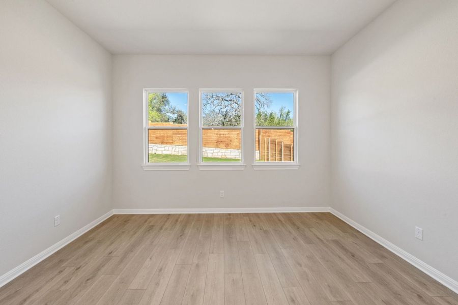 Representative unfurnished interior of a home built from the Ashlyn by Ashton Woods in Provence, Austin (Image 34).