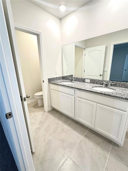 Furnished interior view inside a new home in , Kissimmee (Image 5).