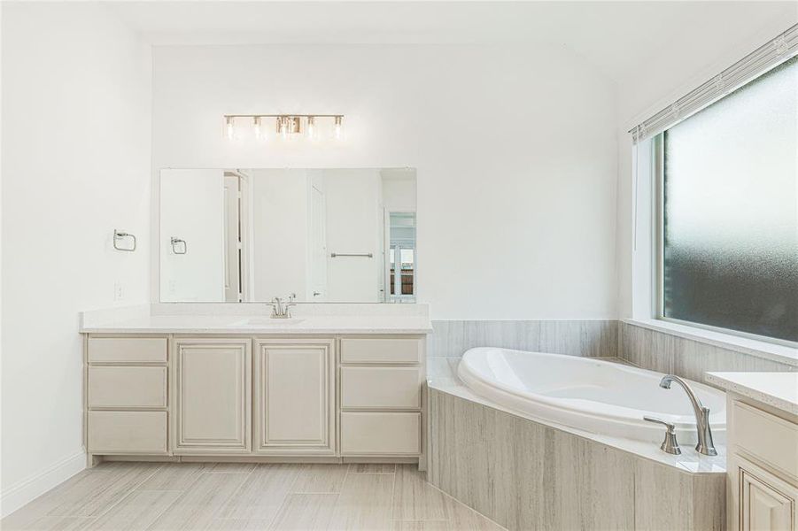 Furnished interior view inside a new home in Somerset Classic 70s & 80s, Mansfield (Image 9). Furnished interior view inside a new home in Somerset Classic 70s & 80s, Mansfield (Image 9).