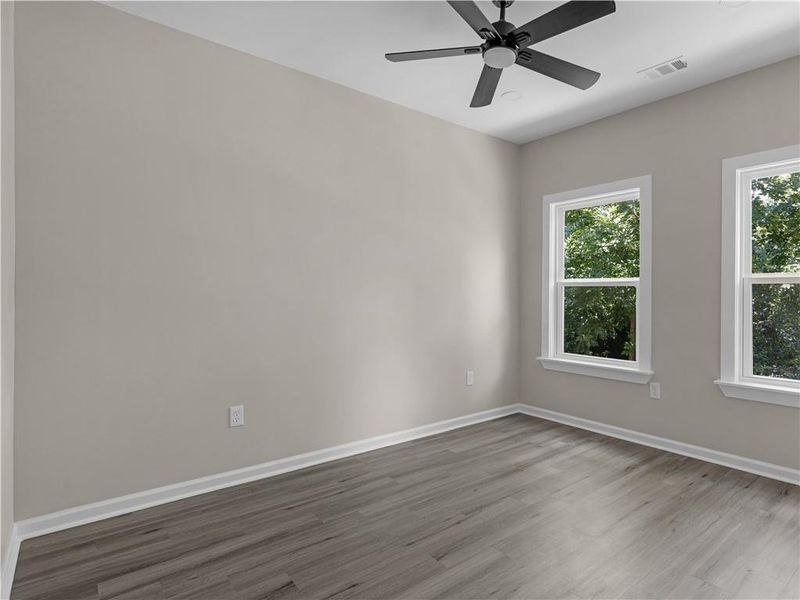 Spacious, unfurnished interior of a new home in , Atlanta (Image 15).