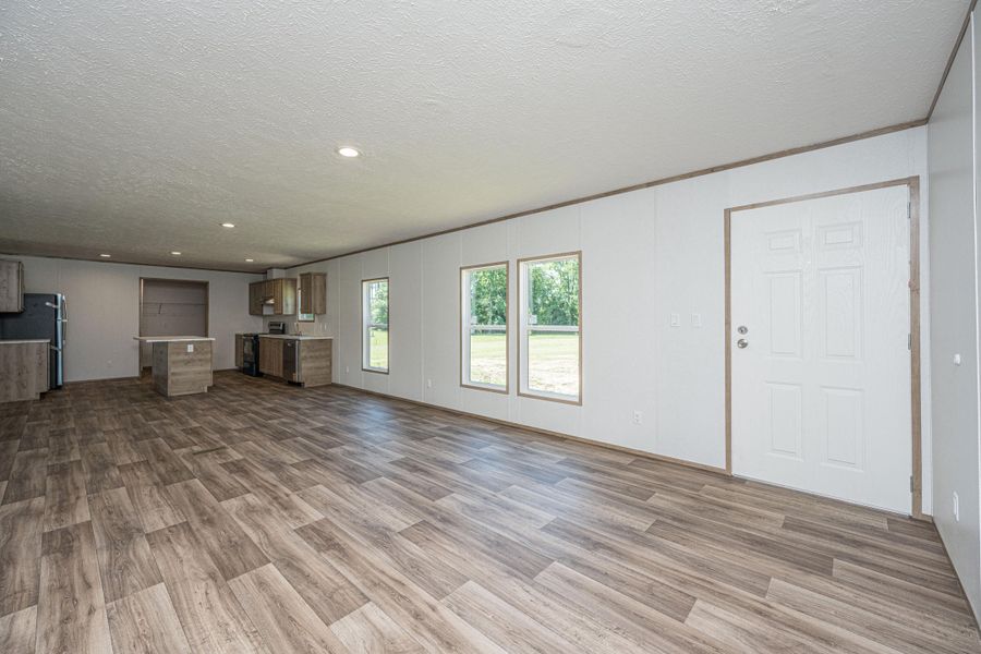 Spacious, unfurnished interior of a new home in , St. George (Image 14).