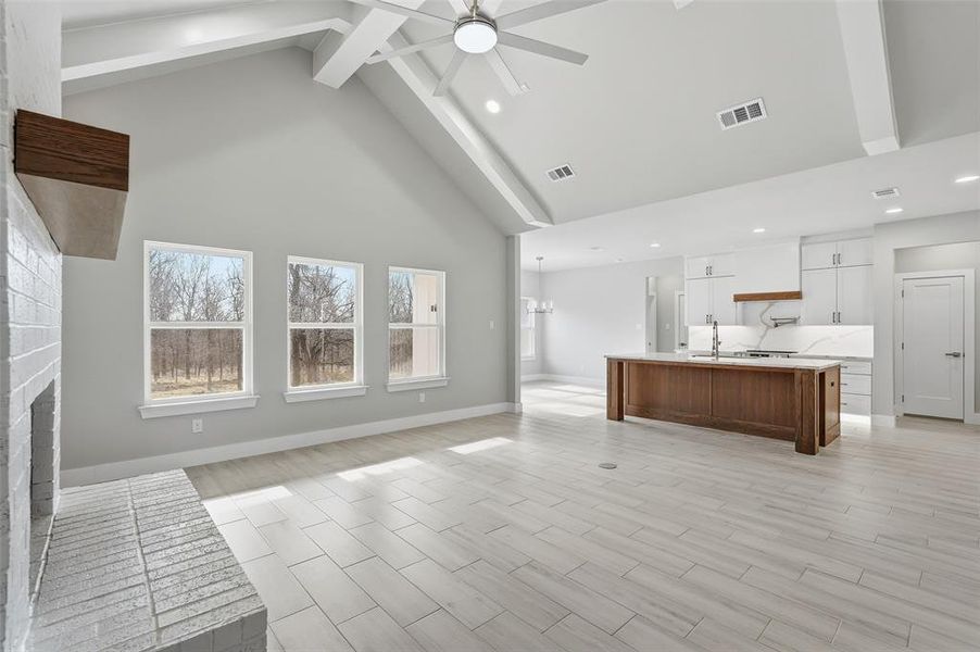 Spacious, unfurnished interior of a new home in , Corsicana (Image 17). Spacious, unfurnished interior of a new home in , Corsicana (Image 17).