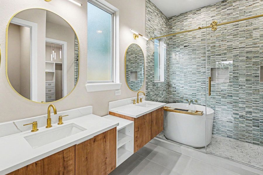 Furnished interior view inside a new home in , Conroe (Image 14).