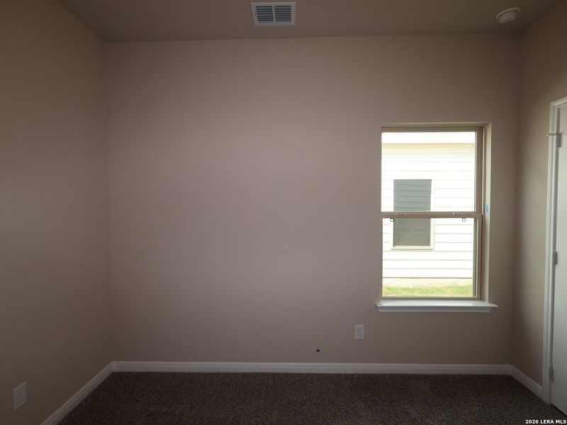 Spacious, unfurnished interior of a new home in Park Place, New Braunfels (Image 25).