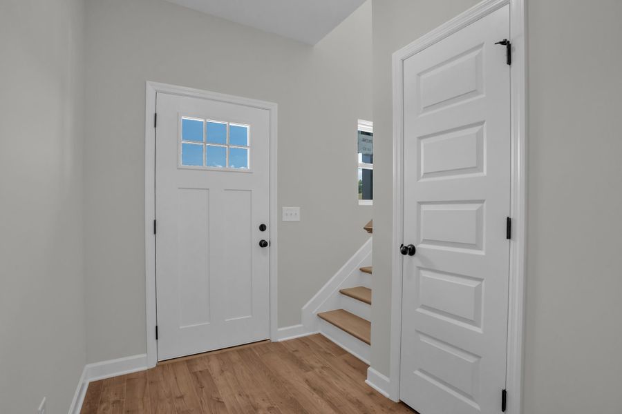 Interior photo of a similar plan (The Charleston). Features & selections may vary. Interior photo of a similar plan (The Charleston). Features & selections may vary.