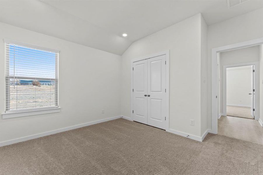 Spacious, unfurnished interior of a new home in , Dayton (Image 21).