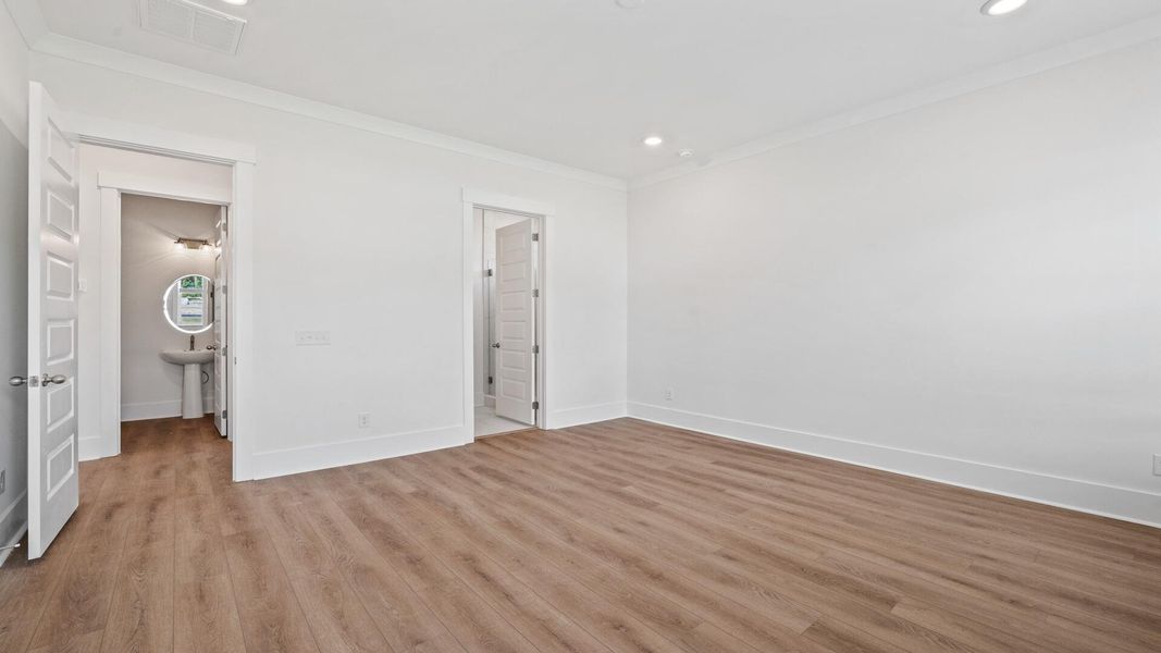 Spacious, unfurnished interior of a new home in Pamlico Terrace, Awendaw (Image 21).