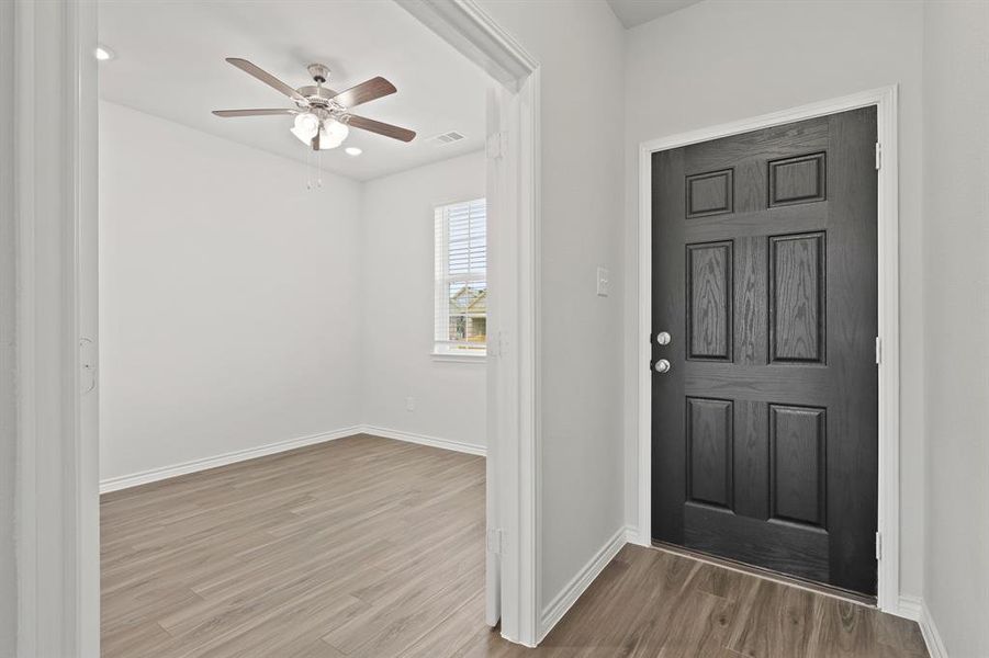 Spacious, unfurnished interior of a new home in Retreat at Fossil Creek, Fort Worth (Image 18). Spacious, unfurnished interior of a new home in Retreat at Fossil Creek, Fort Worth (Image 18).