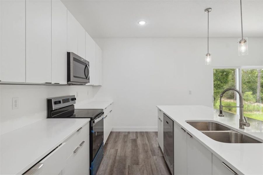 Furnished interior view inside a new home in , Ocala (Image 5).
