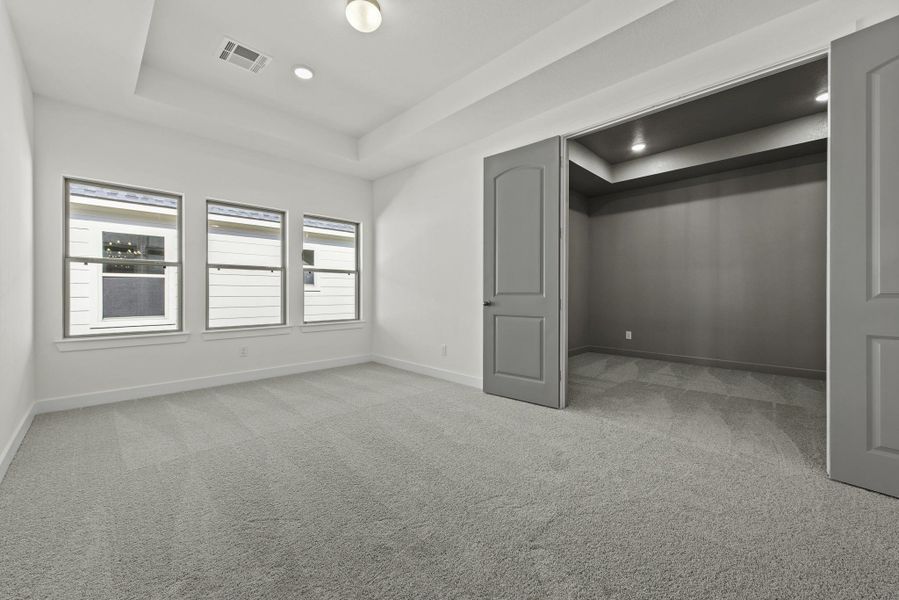 Representative image. Features, specifications, selections and colors may vary.