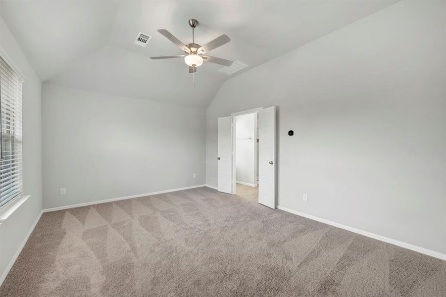 Spacious, unfurnished interior of a new home in Elevon, Lavon (Image 32).