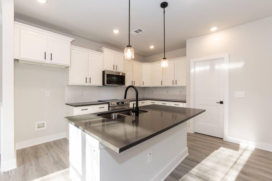 Kitchen 02 Kitchen 02