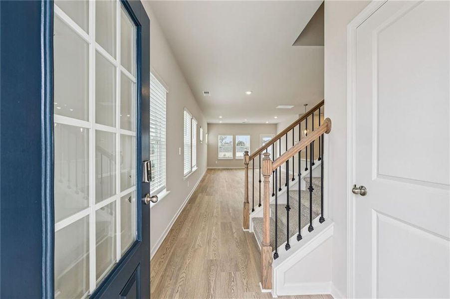 Spacious, unfurnished interior of a new home in Hawthorne Station, College Park (Image 18).