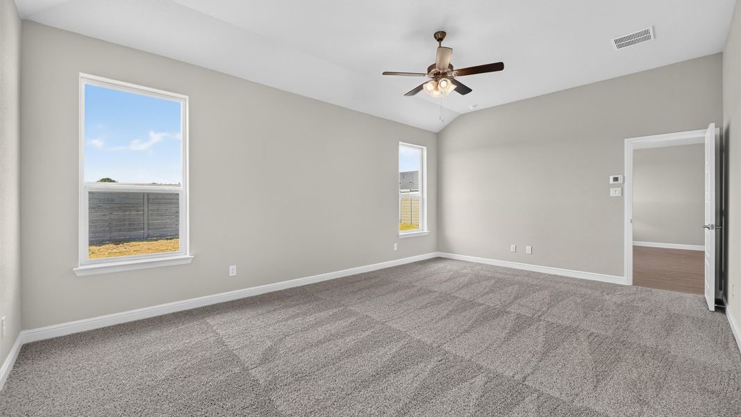 Representative unfurnished interior of a home built from the Desert Willow by D.R. Horton in Treeline, Justin (Image 26).