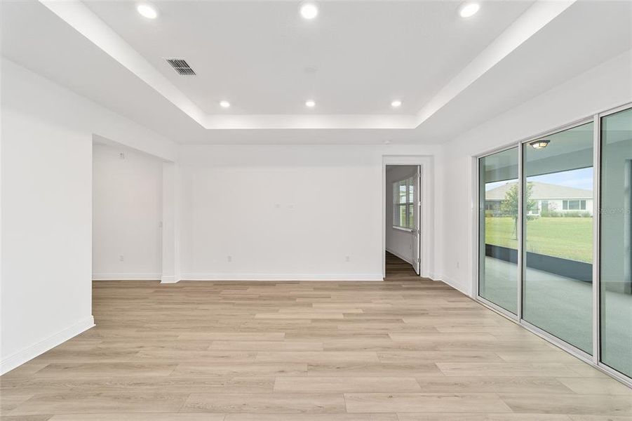 Spacious, unfurnished interior of a new home in , Ocala (Image 39).
