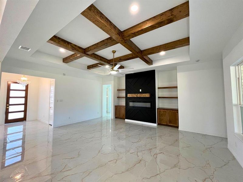 Spacious, unfurnished interior of a new home in , Weatherford (Image 20).