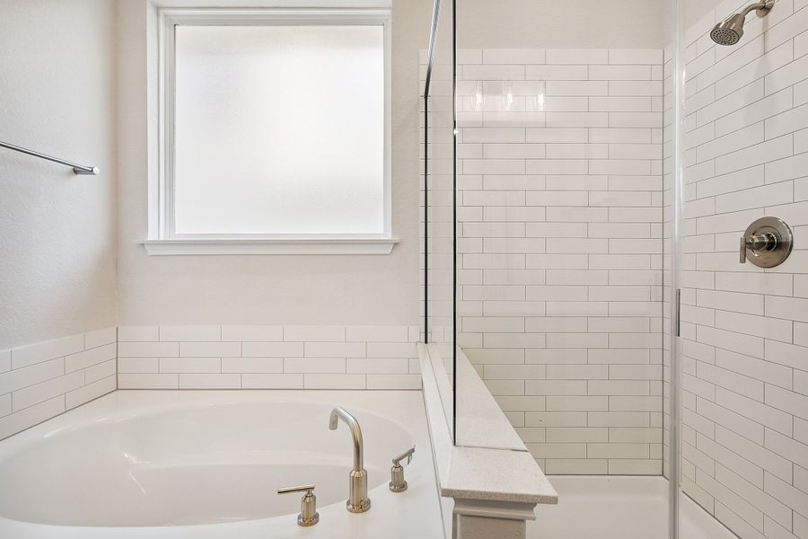 Representative furnished interior of a home built from the Blake by Ashton Woods in Rolling Glen, Hutto (Image 42).