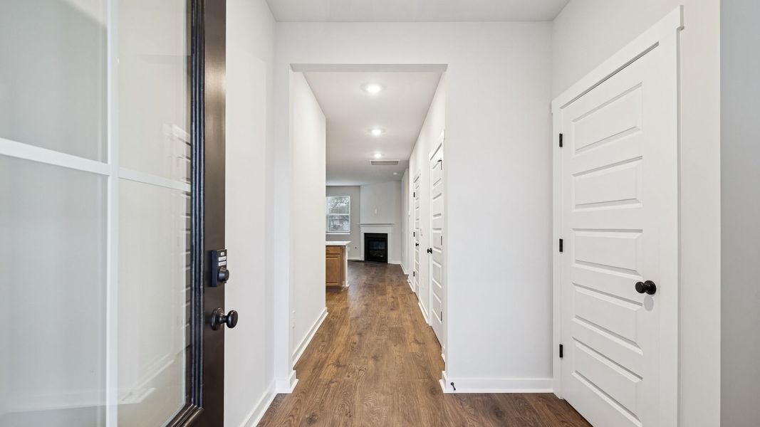 Spacious, unfurnished interior of a new home in Reserve at Hickory Ridge, Columbia (Image 23).