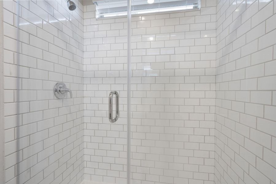 Close-up of interior finishes inside a home in Creekhaven, Rosharon (Image 8).