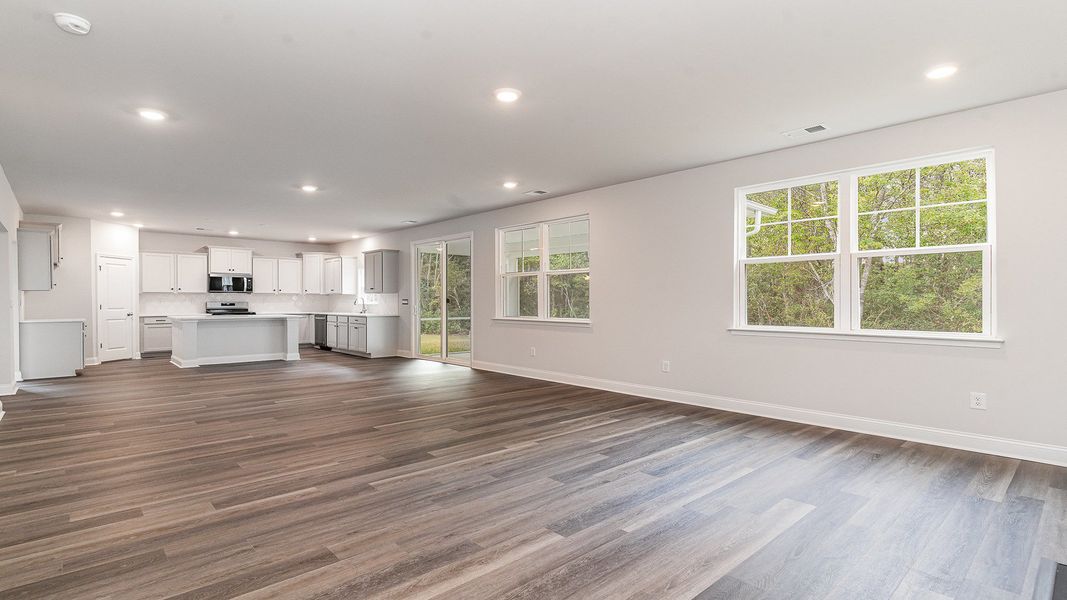 Spacious, unfurnished interior of a new home in Eden Springs, Longs (Image 12).
