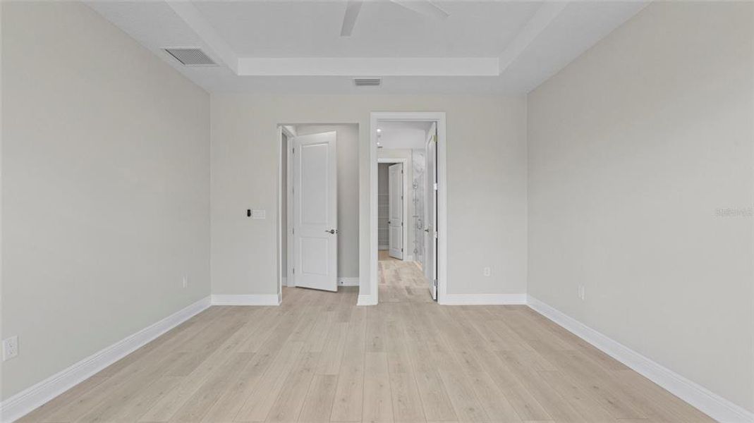 Spacious, unfurnished interior of a new home in Cresswind Lakewood Ranch, Lakewood Ranch (Image 27).