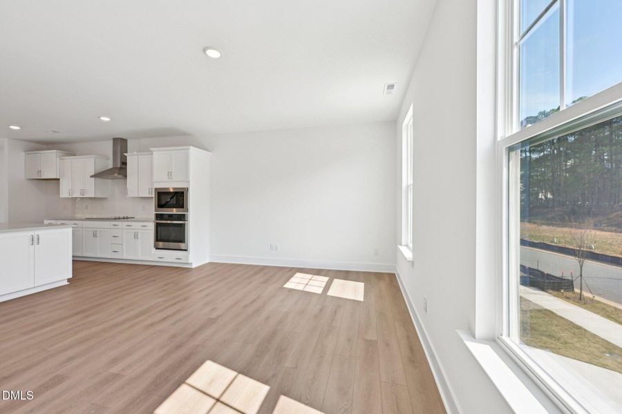 13-web-or-mls-Dunzo Dr-S1203-013