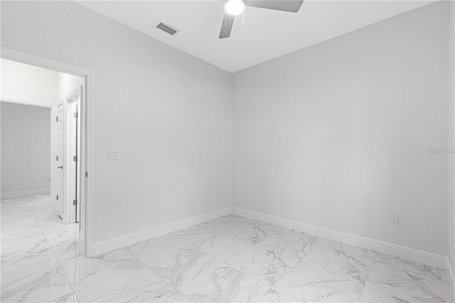 Spacious, unfurnished interior of a new home in , Summerfield (Image 13).