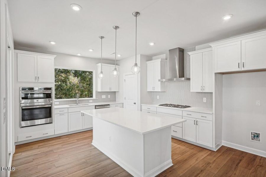 Elm Park 12_Kitchen 1_11.7.24_webready Elm Park 12_Kitchen 1_11.7.24_webready