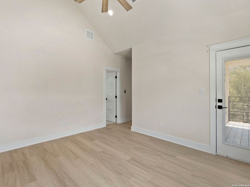 Spacious, unfurnished interior of a new home in , Austin (Image 17).