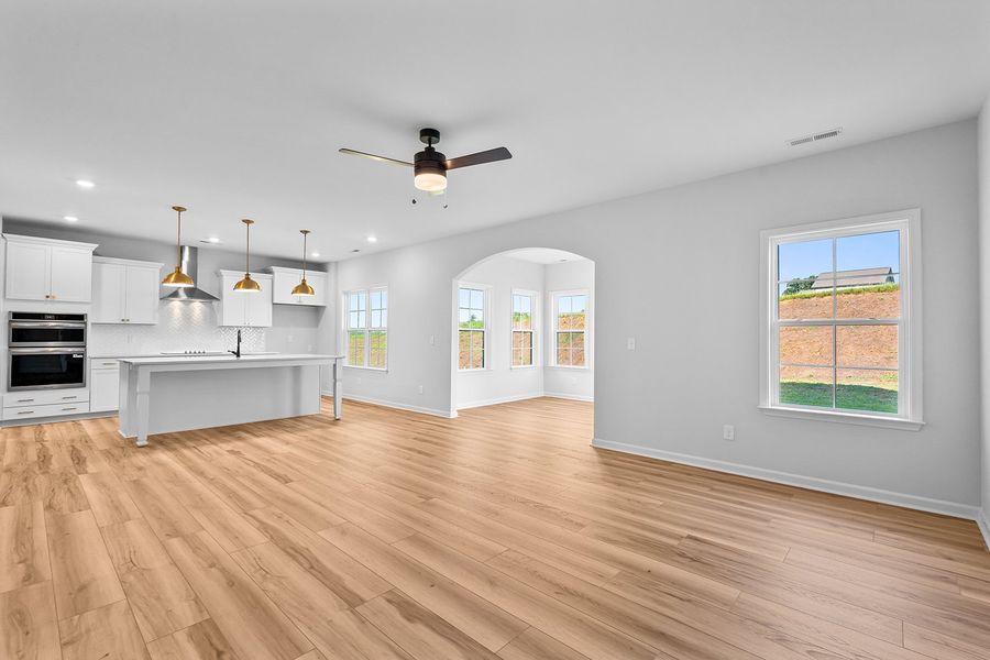 Spacious, unfurnished interior of a new home in Brooke Hill, Lewisville (Image 21).