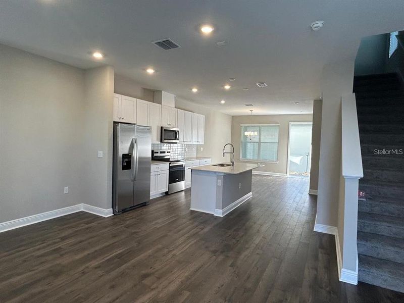 Furnished interior view inside a new home in , Winter Garden (Image 7).