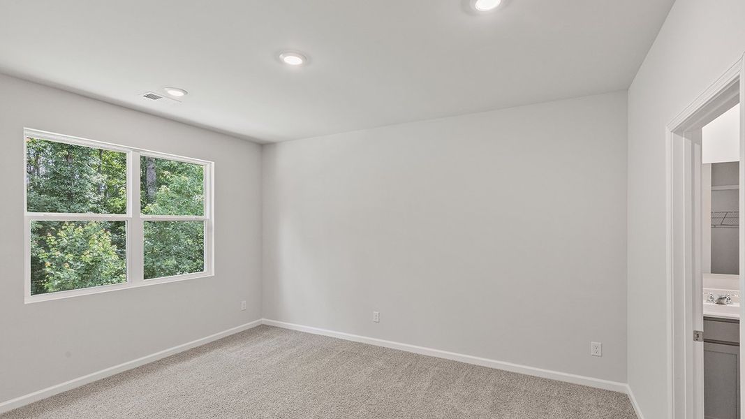 Representative unfurnished interior of a home built from the Celia by D.R. Horton in Teamon Pointe, Griffin (Image 17).