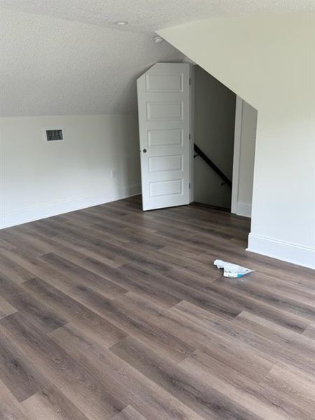Spacious, unfurnished interior of a new home in , Jesup (Image 24).
