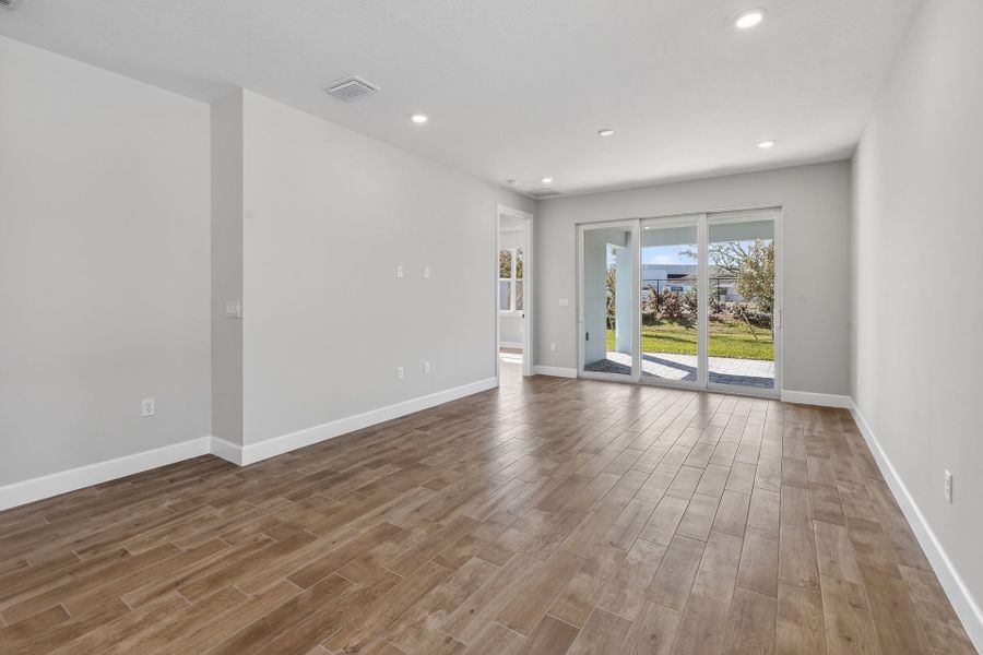 Spacious, unfurnished interior of a new home in Costa Pointe, Vero Beach (Image 53).