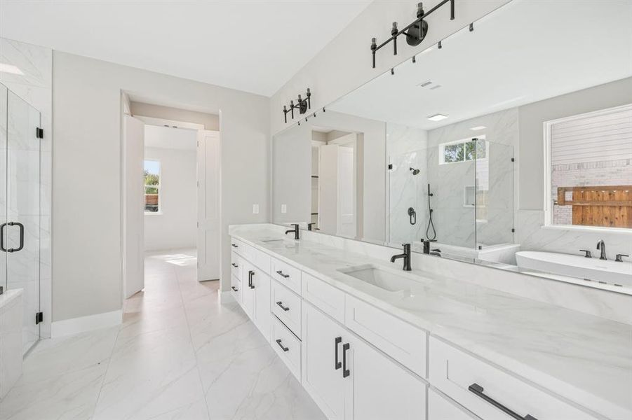 Furnished interior view inside a new home in , Grapevine (Image 12).