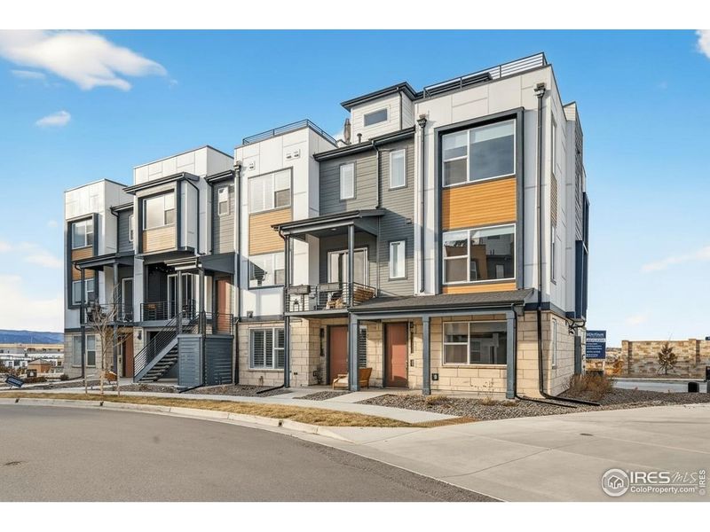 Condo located in Louisville, CO showcasing its design and architecture (Image 3).