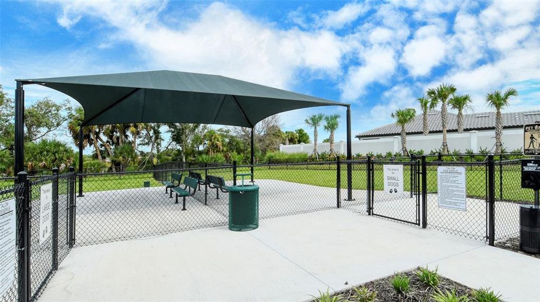 Community amenities in , Nokomis (Image 58).