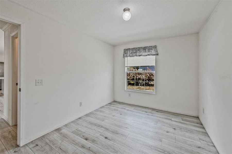 Spacious, unfurnished interior of a new home in , North Fort Myers (Image 27).