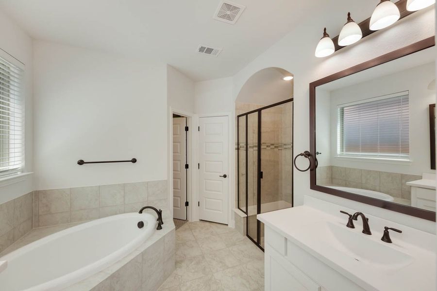 Furnished interior view inside a new home in Las Lomas, Forney (Image 8). Furnished interior view inside a new home in Las Lomas, Forney (Image 8).