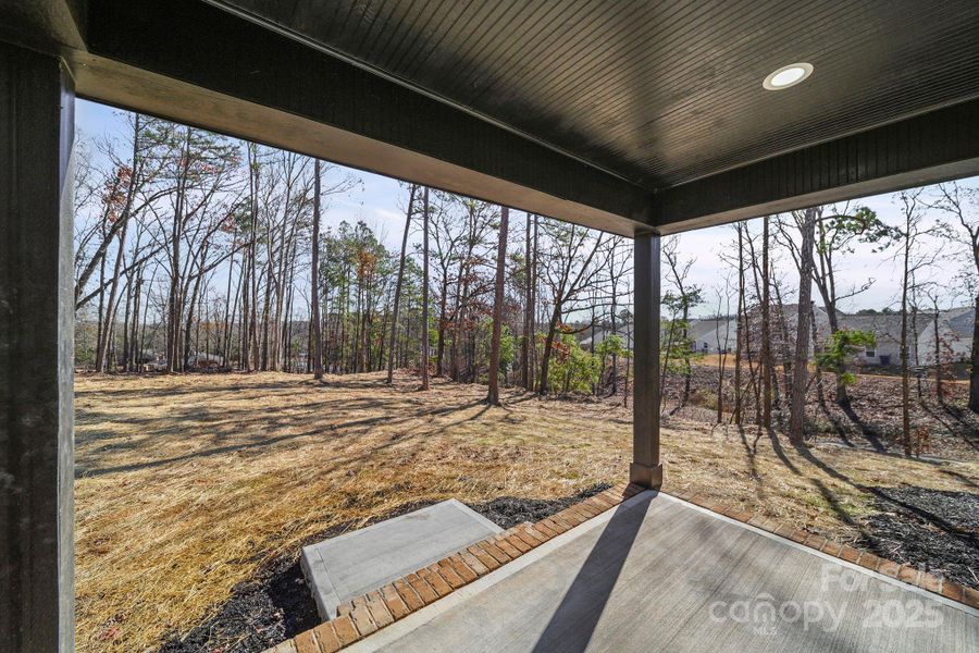 Exterior details and patio area of a home in , Peachland (Image 24).