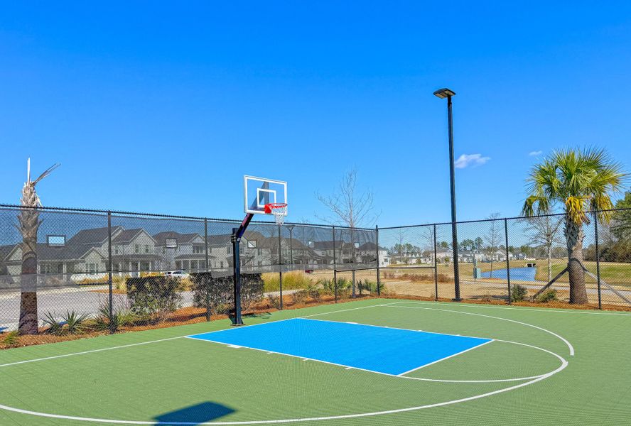 Community amenities in Midtown at Nexton, Summerville (Image 50).